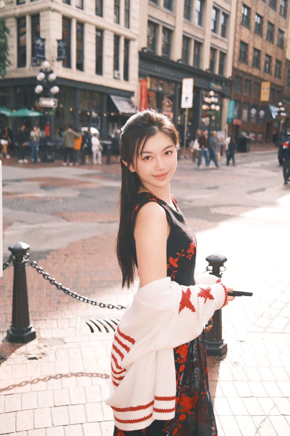Ally Li, photographer and classical musician